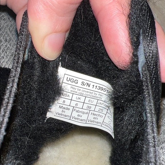 Black Platform Chelsea Boots - Picture 7 of 9